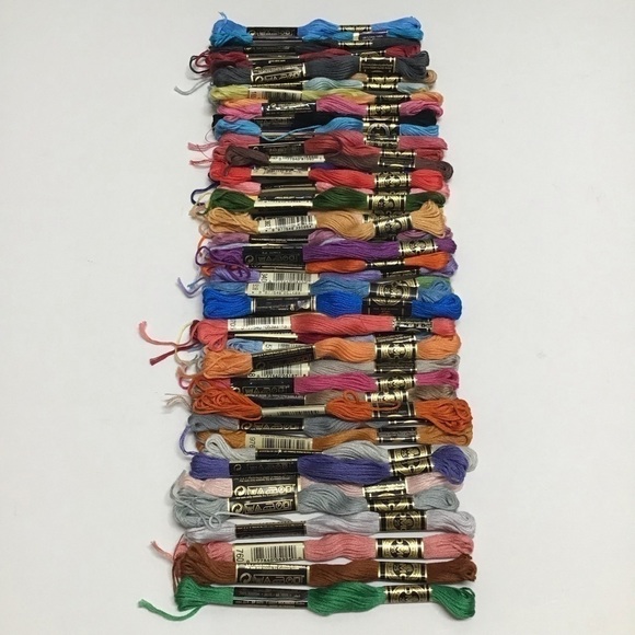 3 LEFT! Paris France DMC Embroidery Floss MIXED LOT 50 6-Ply 100% Cotton Skeins - Picture 1 of 12
